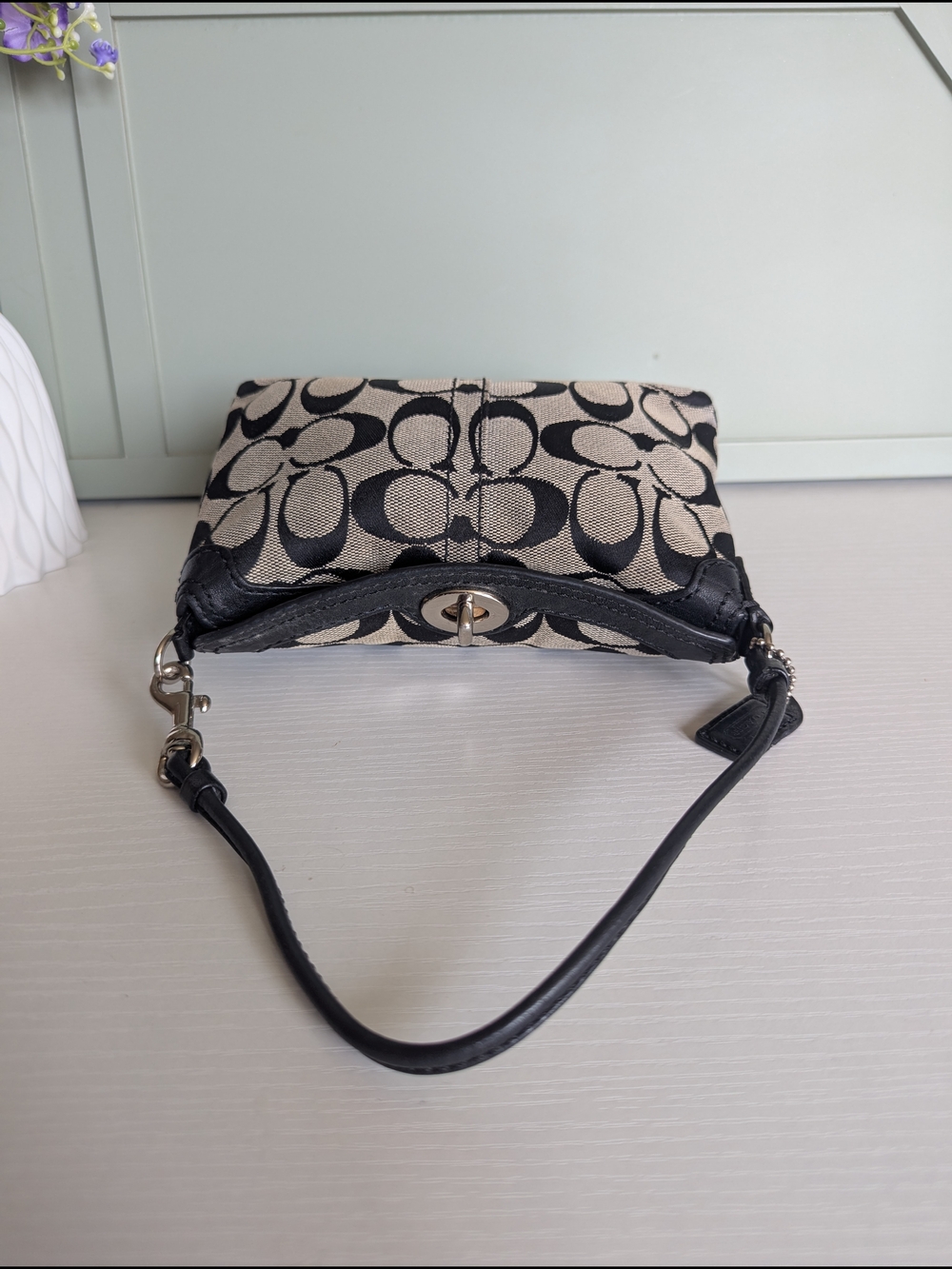 Coach Vintage Signature Turnlock Canvas Monogram Wristlet - Picture 7 of 9
